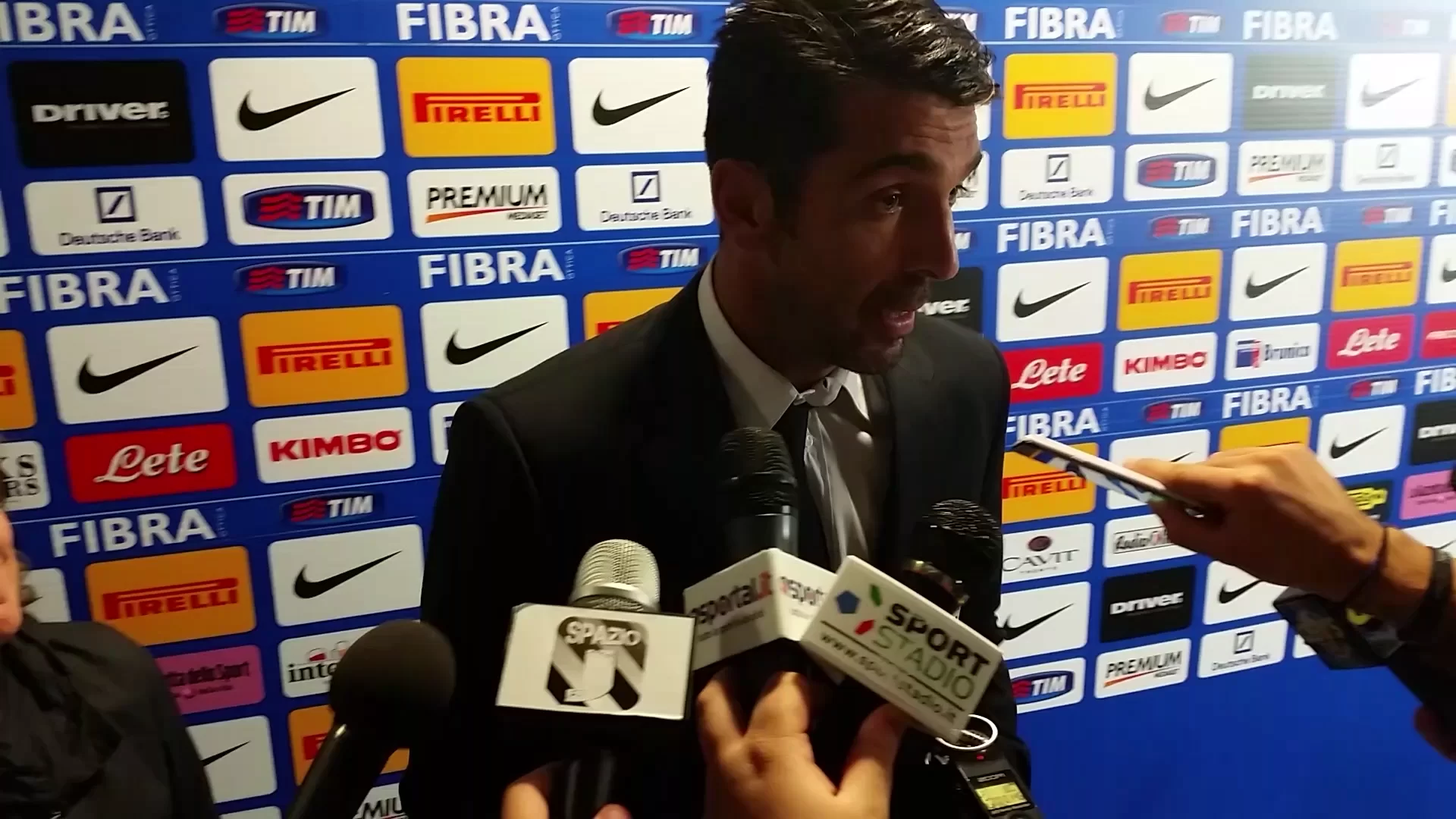 SJ VIDEO – Buffon: “Inter cambiata, ha più carattere. Lo scudetto? Campionato strano, noi malissimo eppure siamo a nove punti…”
