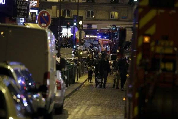 Parigi, torna il terrore: attentati nella capitale. Esplosioni e morti intorno allo Stade de France