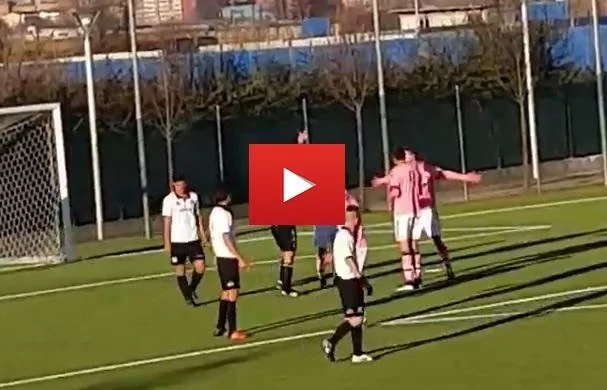 VIDEO/ Juventus Under 17, batte il calcio di rigore ma viene espulso dall’arbitro!