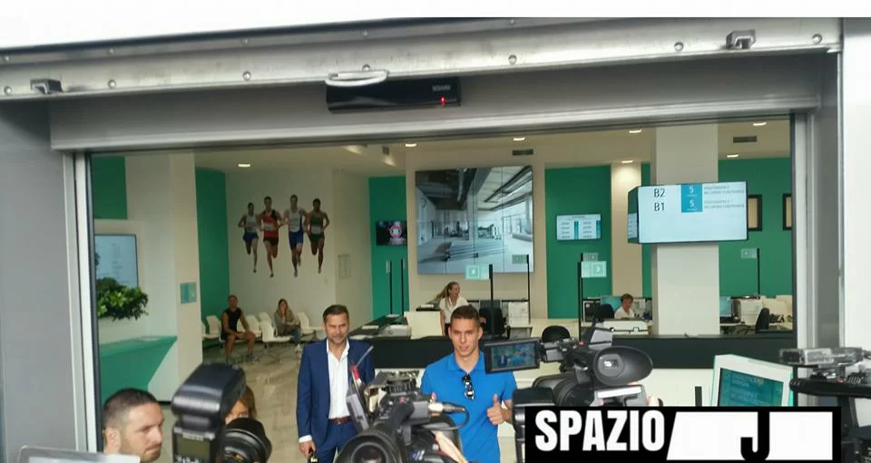 ReLive Pjaca Day – Il giocatore è ufficialmente bianconero. Firma e foto