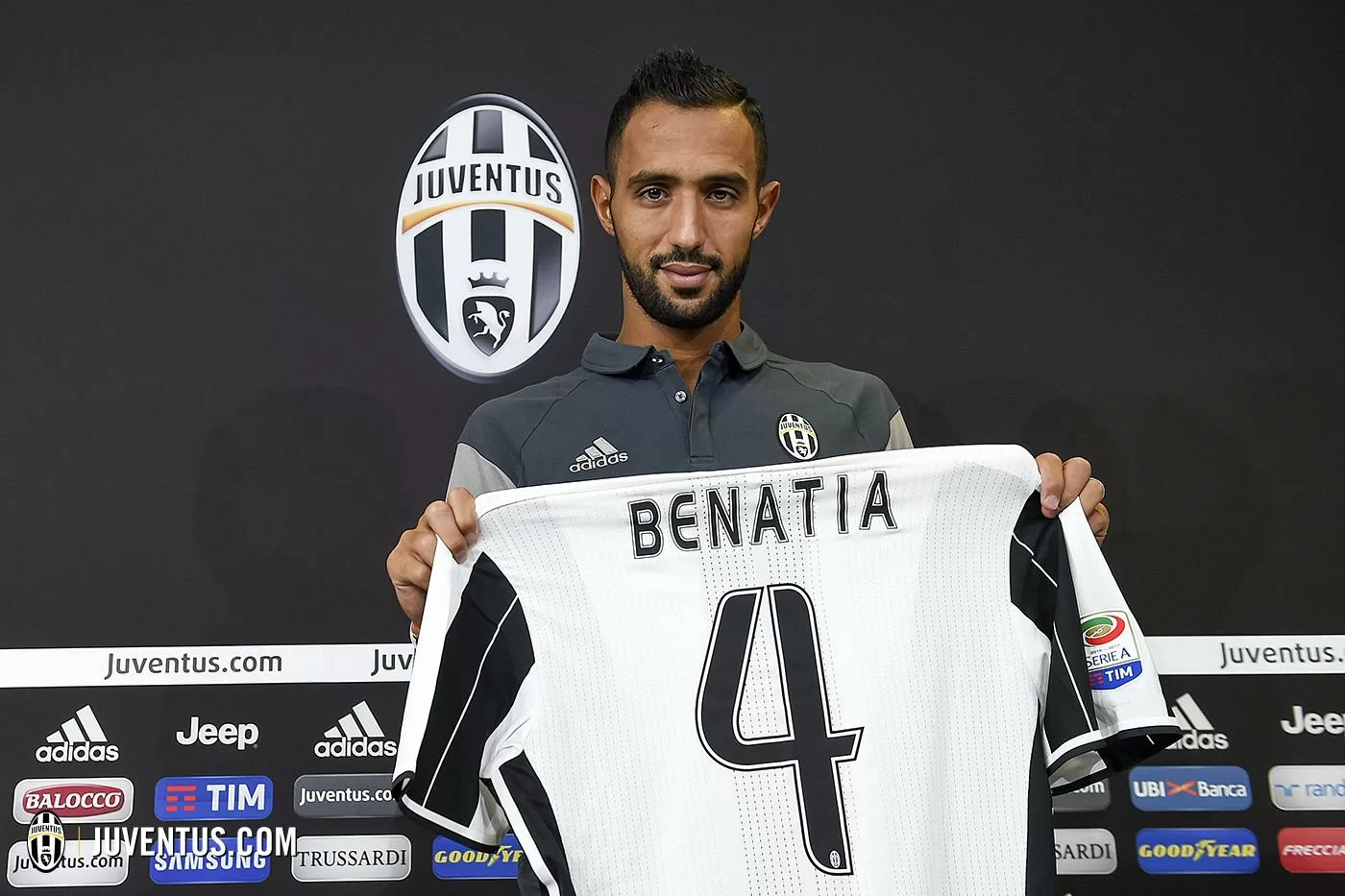 France Football: “Lione interessata a Benatia”