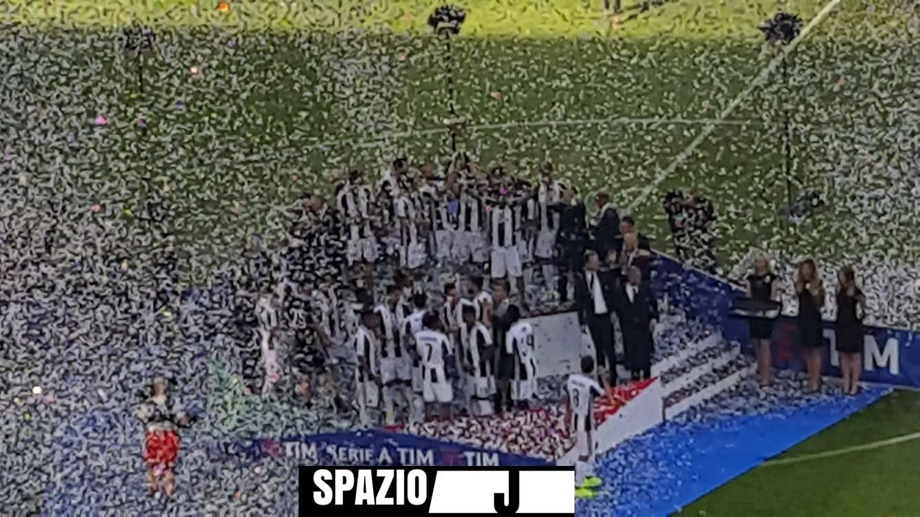 ReLIVE – La premiazione allo Stadium e i festeggiamenti a Torino: Juve, 6 leggenda!