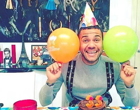 Ancora Dani Alves, ancora una nuova canzone!