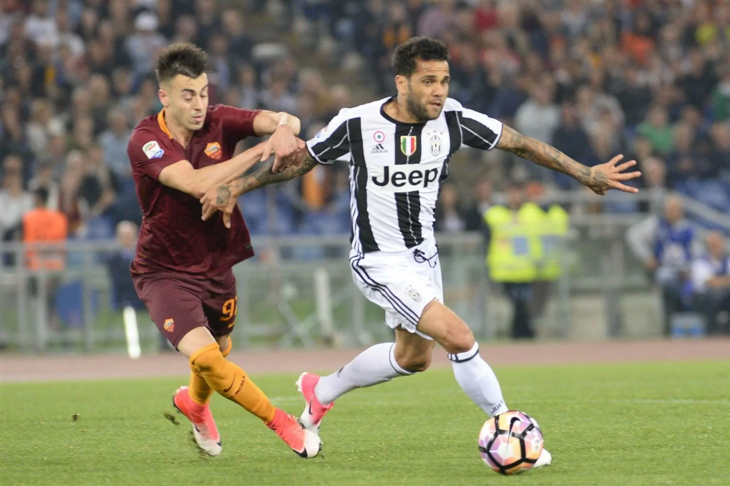 Gran Galà, Dani Alves: “Se sono qui è grazie alla Juve. Il calcio italiano è rimasto indietro”