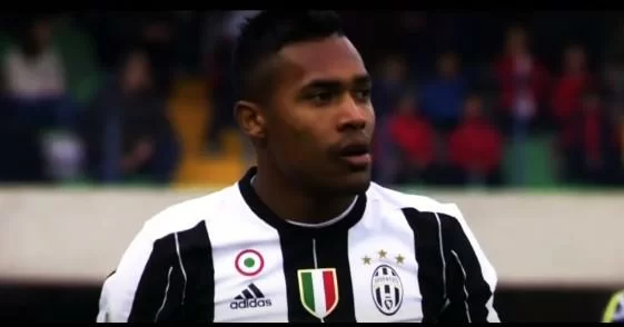 DALLA FRANCIA: “La Juventus si cautela per il possibile addio di Alex Sandro”