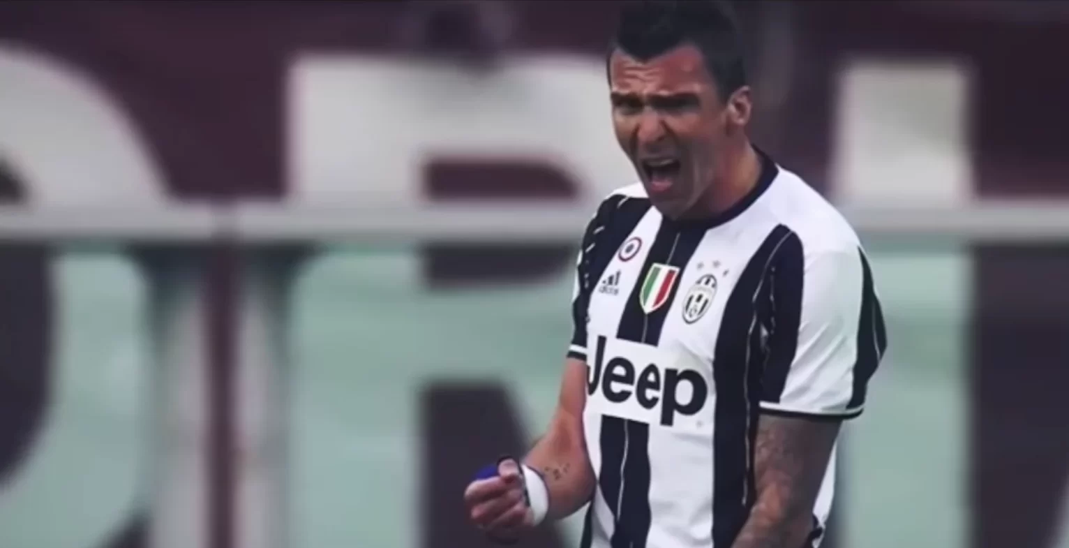 Mandzukic: ” Allenarsi con la maglia della Juventus è un buon motivo per sorridere”