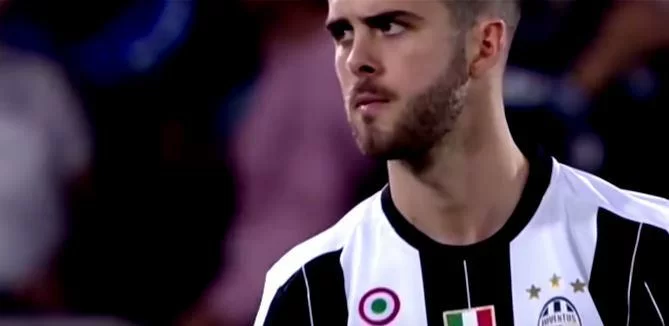 Juve-Lazio, parla Pjanić: “Dedico il gol ai tifosi e al club. La sostituzione? Sto bene”