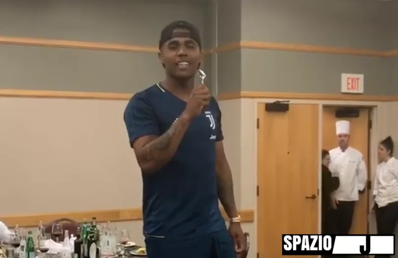 Gara di canto tra i nuovi arrivati: nello spogliatoio vince l’armonia