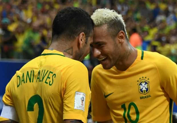 Dani Alves: “Neymar mi ha convinto a lasciare la Juve”