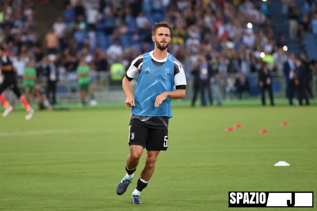 Juve-Benevento, i convocati: c’è Howedes, non Pjanic
