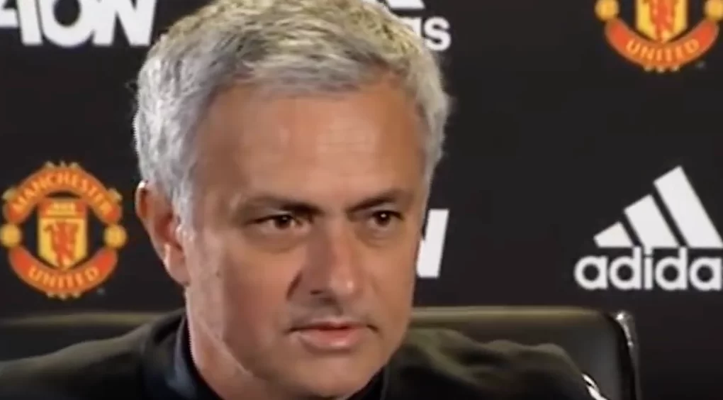 Mourinho in conferenza stampa: “Juve tra le favorite per la Champions”