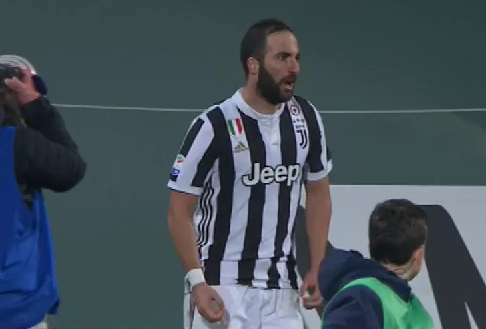 Sky Sport: “Telefonata Marotta-Leonardo per Higuain”