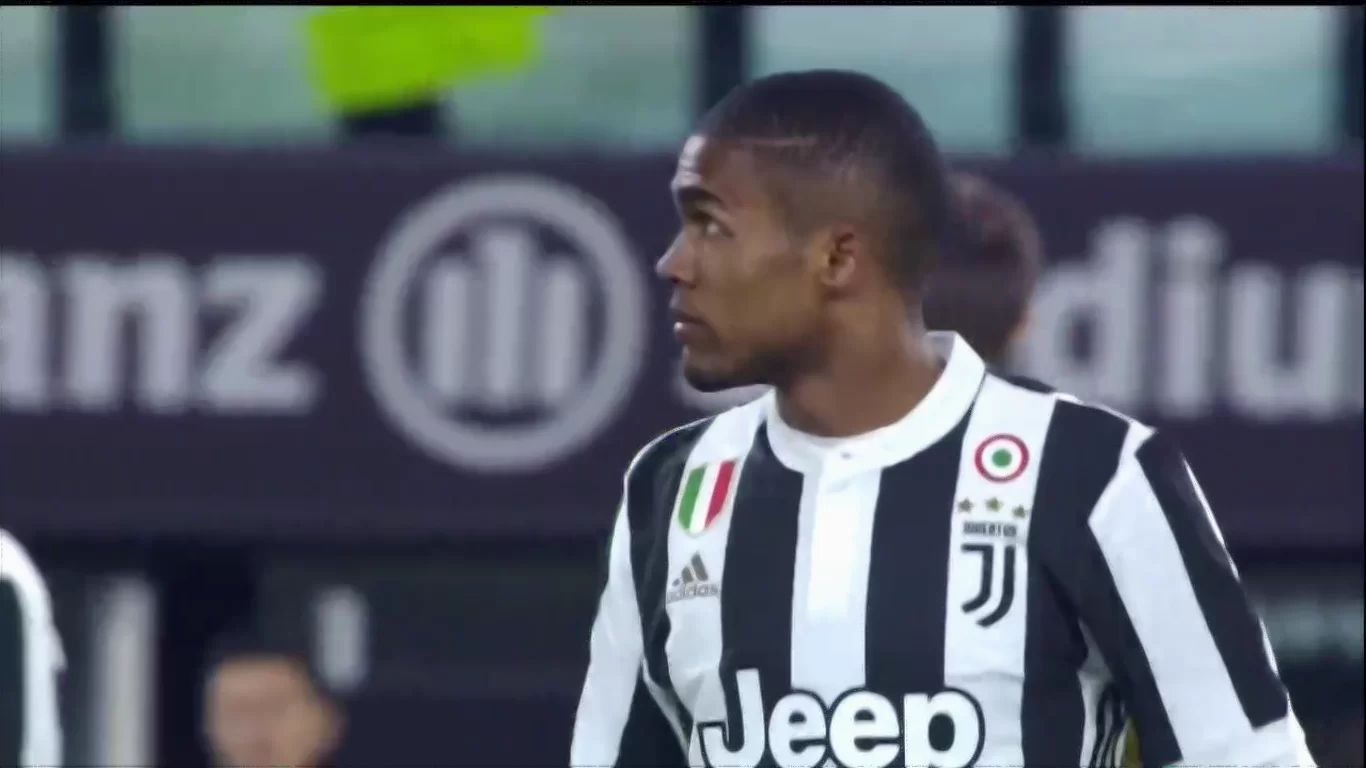 Bild, il Manchester United vuole Douglas Costa