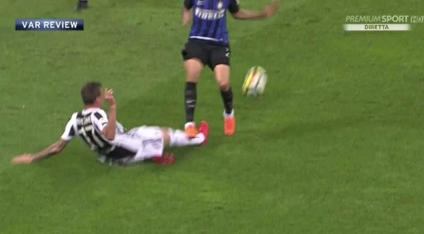 Problema per la Juventus, Mandzukic riceve dieci punti di sutura: forse salta la sfida con il Bologna