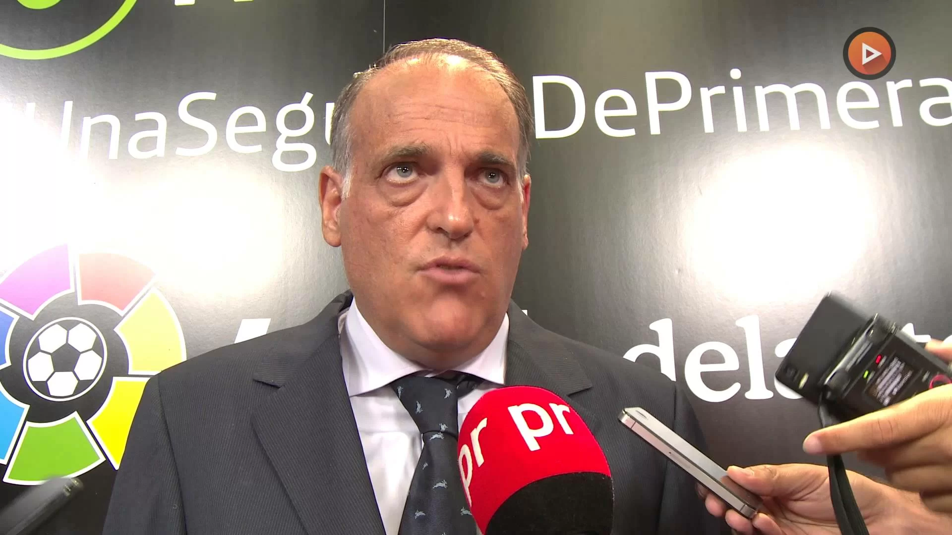 Tebas: “Non possiamo competere con club come Psg o Inter che barano. Juve? Non so…”. Lega Serie A: “Accuse senza fondamento”