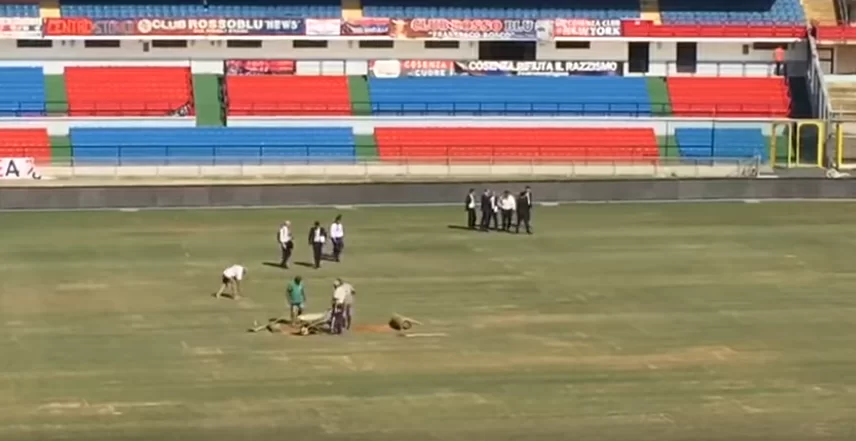 Clamoroso in Serie B: Cosenza-Verona non si gioca per impraticabilità del campo