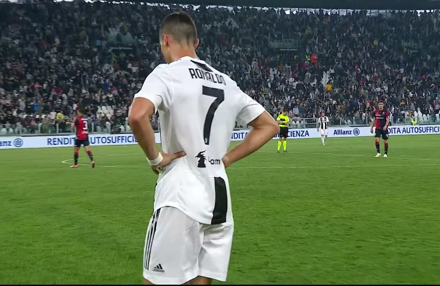 Ronaldo come Charles: che esordio in bianconero!