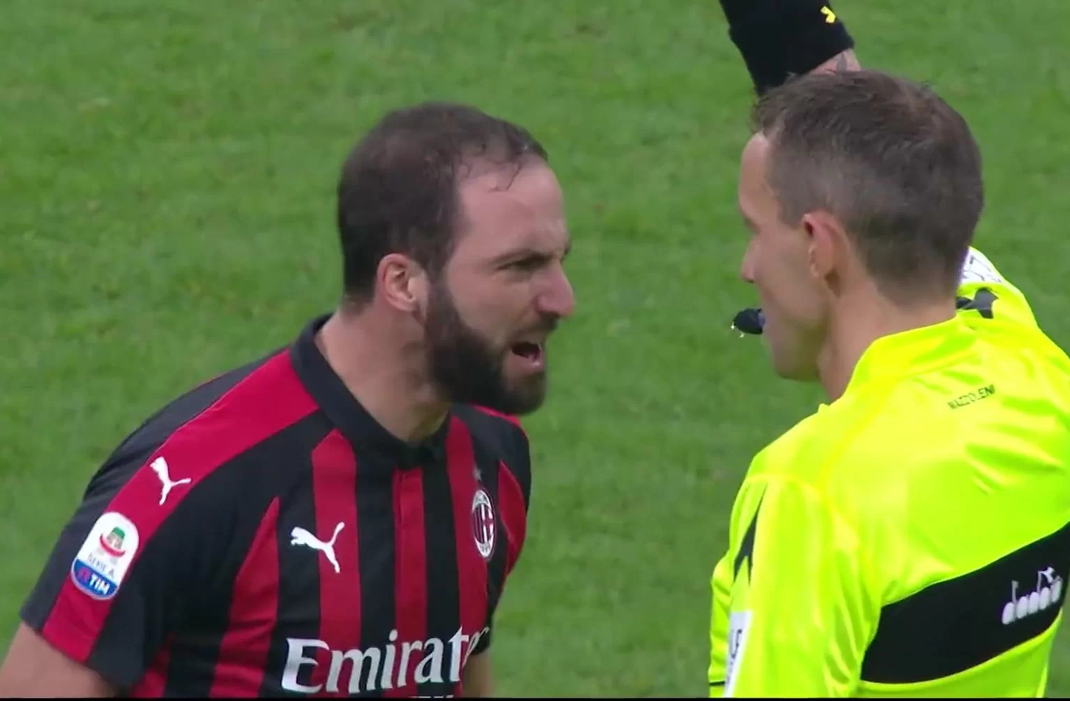 Sky Sport: “Higuain potrebbe non giocare la Supercoppa”