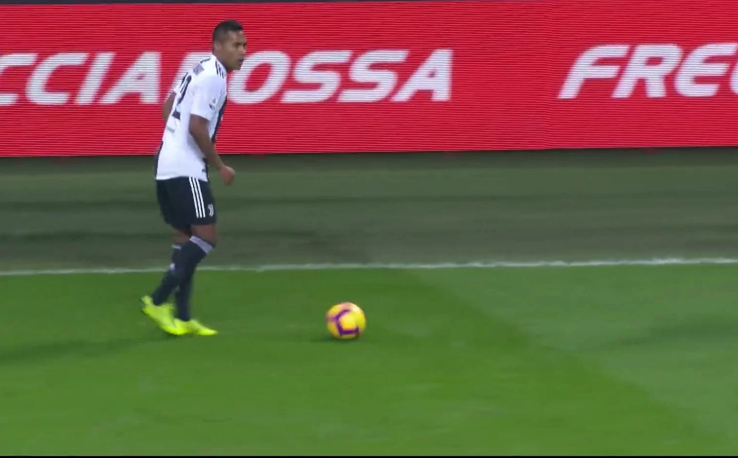 Cancelo e Alex Sandro: la Juventus mette le ali