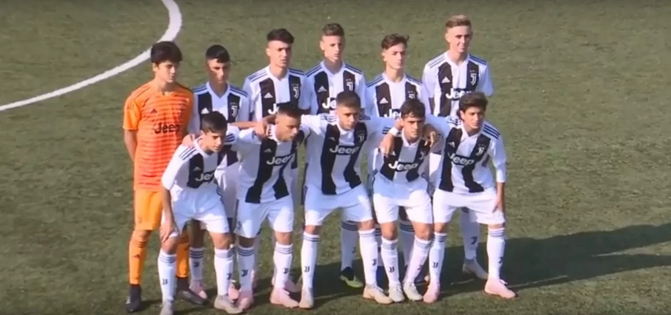 Cori anti-Napoli: 25 giocatori della Juve Under 15 squalificati