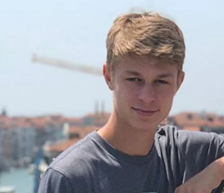 Nicolussi Caviglia: “Ancora oggi ringrazio Allegri. CR7? Ecco perché è il migliore al mondo”