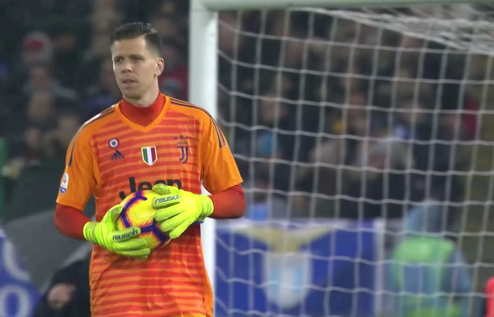 Szczesny racconta: “Persi la titolarità all’Arsenal quando Wenger mi sorprese a fumare. L’Arsenal? Mi manca”