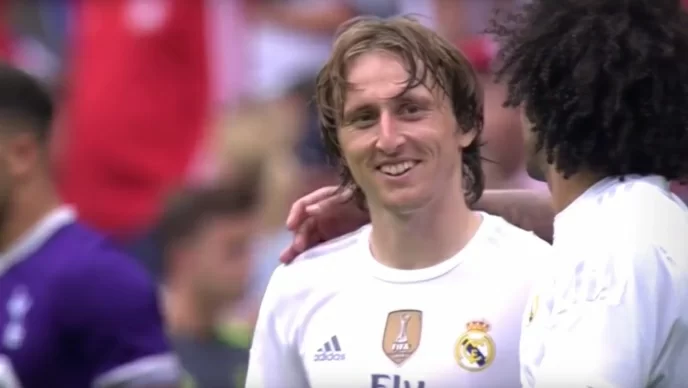 L’incredibile bomba di Bargiggia: “La Juventus ha avviato i contatti per l’acquisto di Modric!”