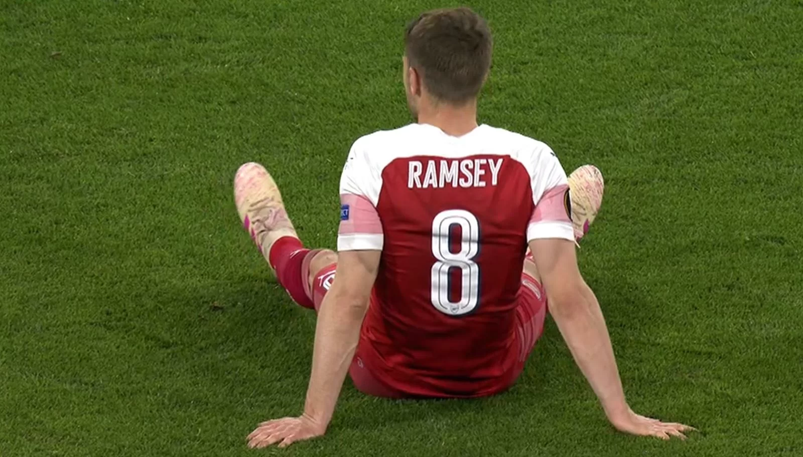 Napoli-Arsenal, Ramsey sostituito per un problema muscolare