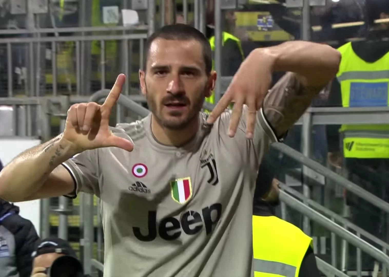Bonucci chiarisce: “Mi sono espresso in modo sbrigativo. Condanno ogni forma di razzismo”