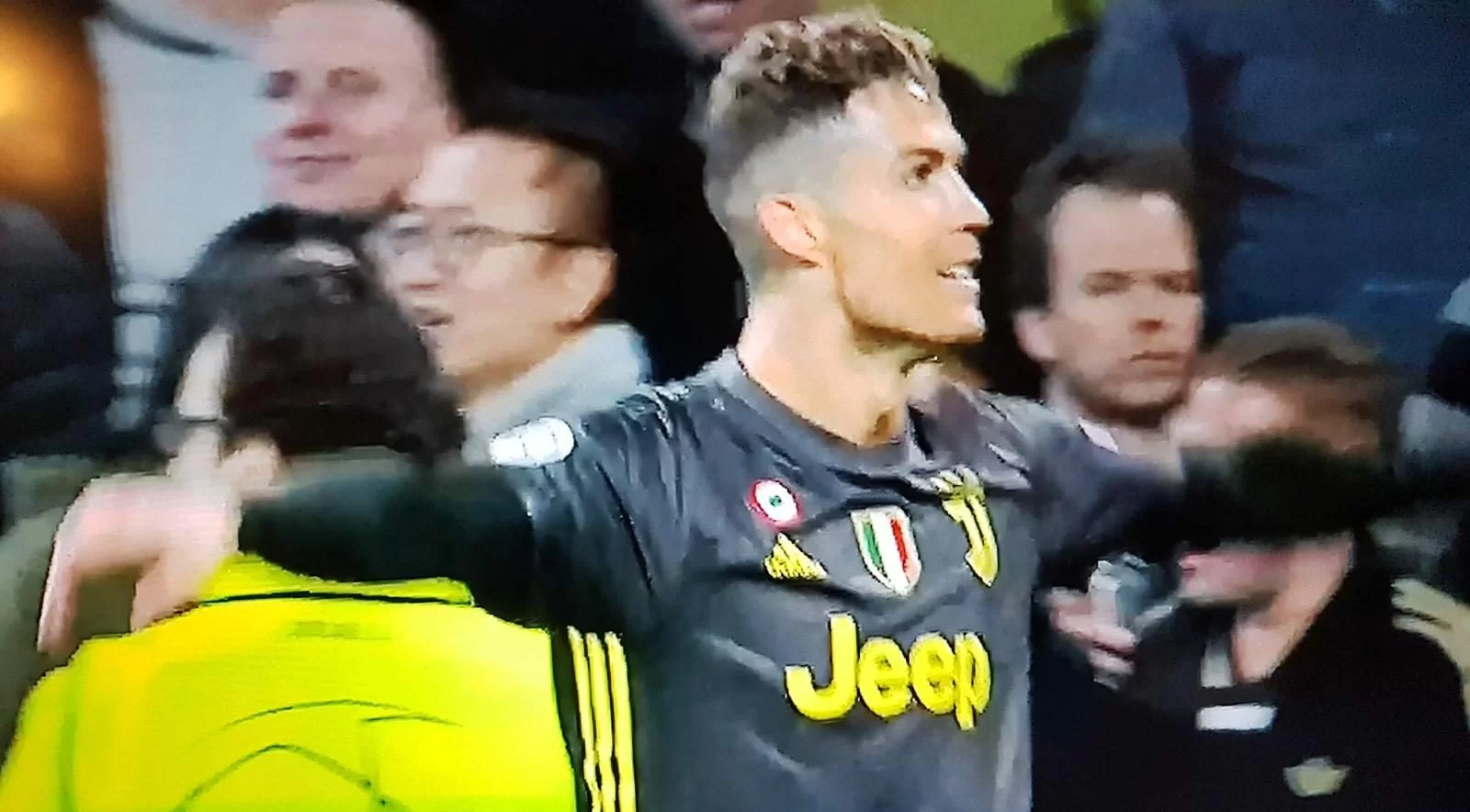 Ajax da applausi ma risultato positivo