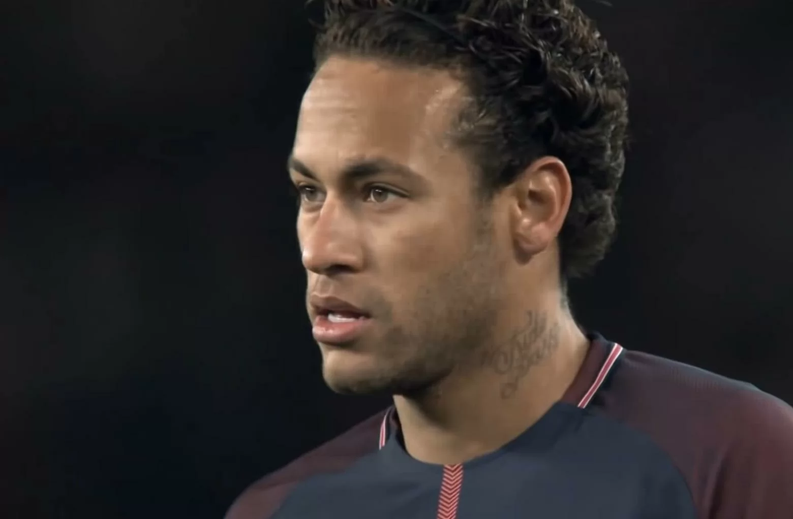 Mundo Deportivo: “Neymar avrebbe pagato 20 milioni di tasca sua pur di lasciare Parigi”