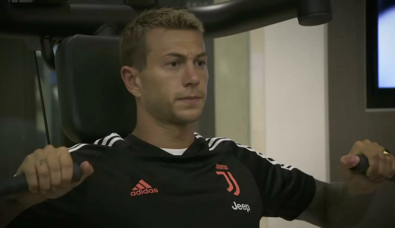 Bernardeschi contro bullismo e cyberbullismo: “Ecco cosa mi dicono gli haters”