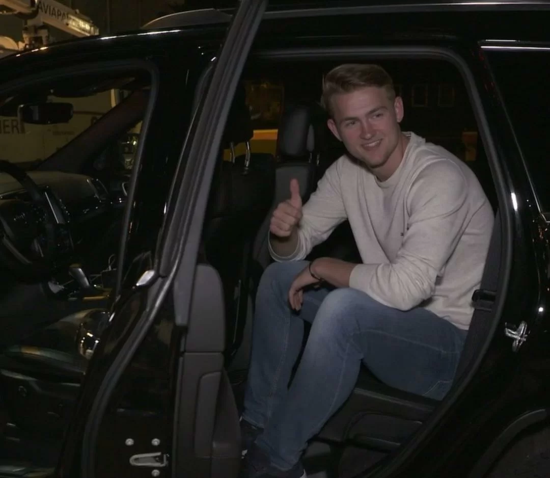 De Ligt: “Amo come difendono gli italiani. Tra i miei idoli anche Scirea”