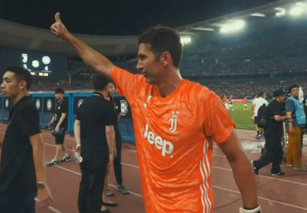 Il ricordo di Buffon: diciotto anni fa la prima con la Juve