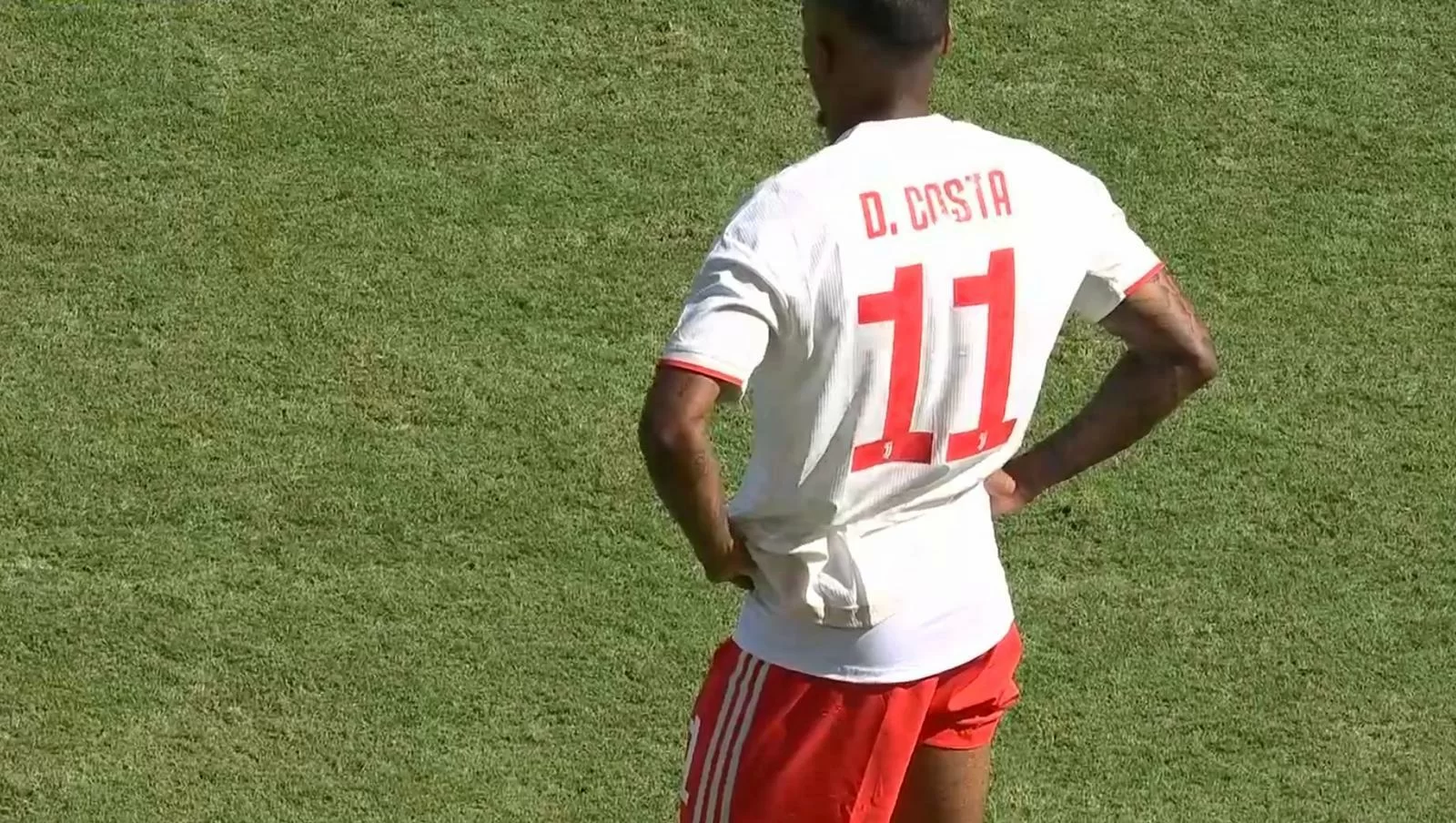 Sarri ritrova il suo pupillo: Douglas Costa sulla via del recupero