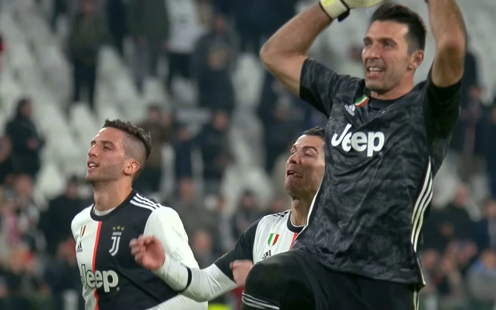 Eterno Buffon: “Non penso a smettere, mi sento un punto di riferimento”