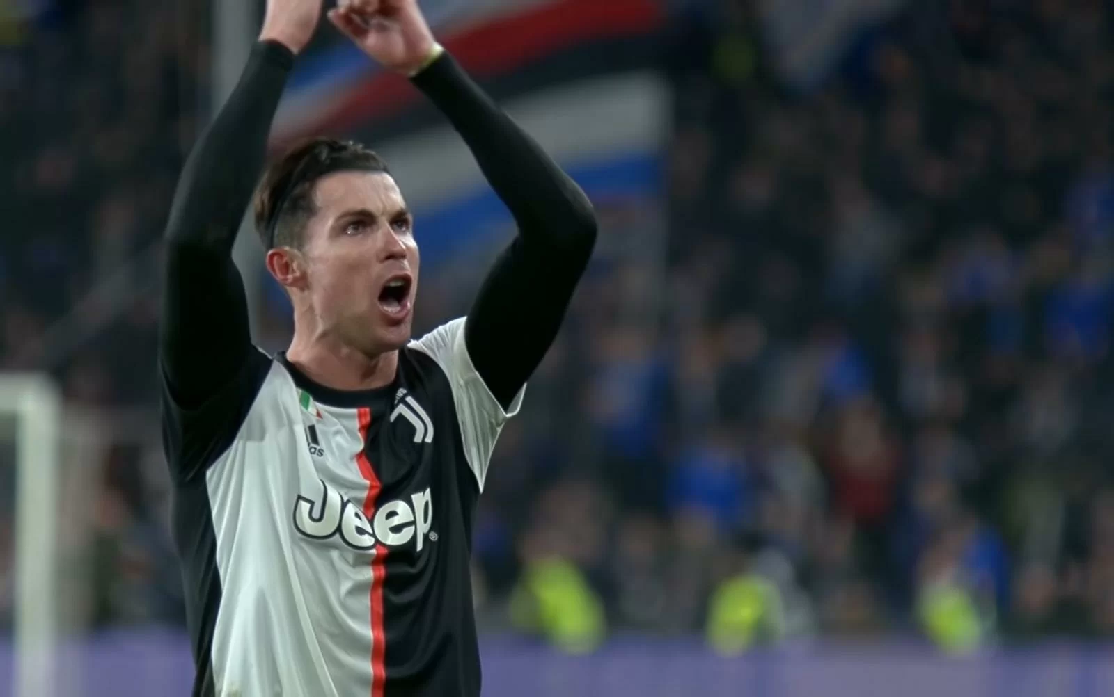 Tuttosport – Juve, c’è la voglia di riprendere. Ronaldo torna a Torino, atteso nel weekend