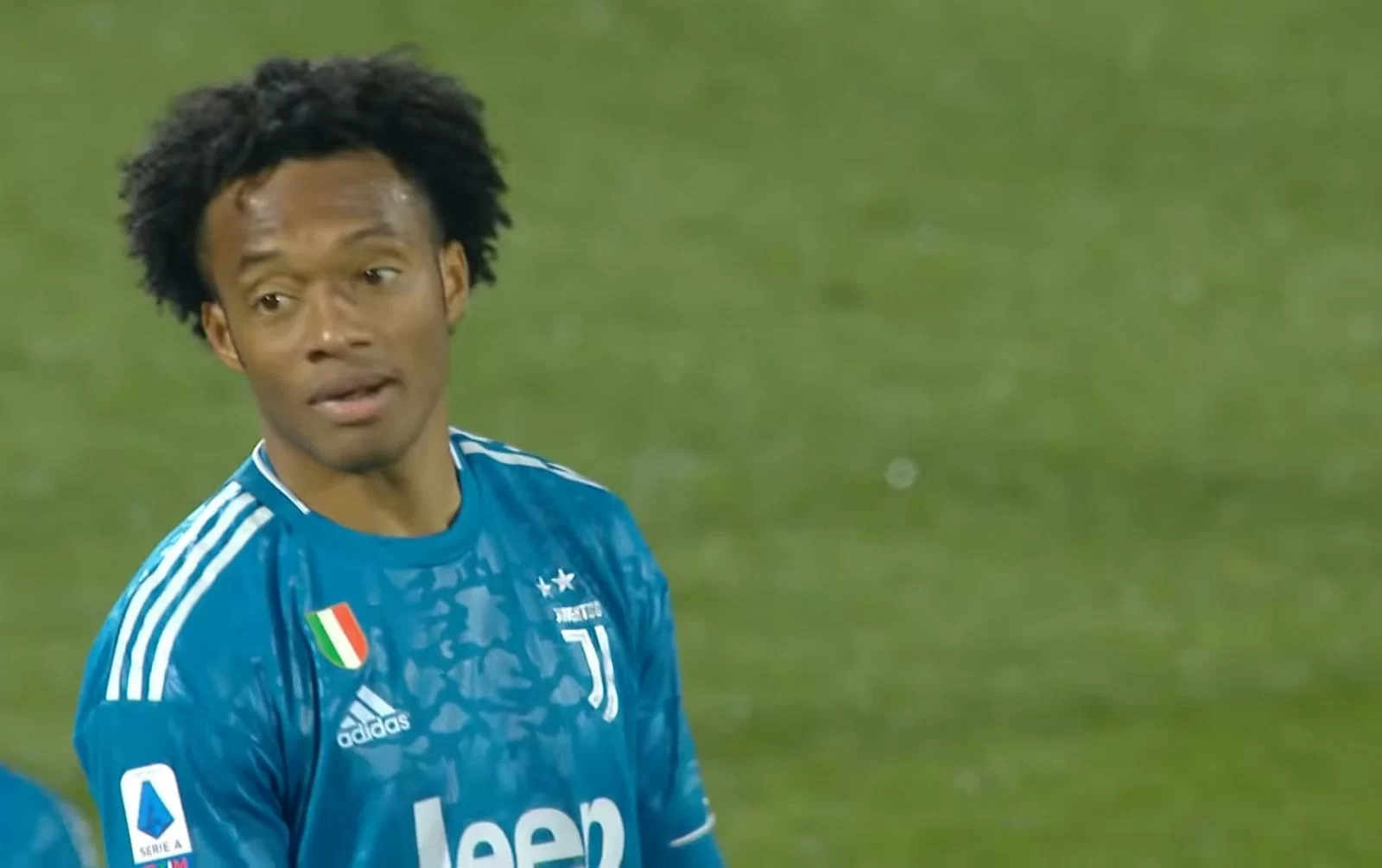 Cuadrado: “Giusto tagliare gli stipendi. In quarantena passo più tempo assieme alla mia famiglia”