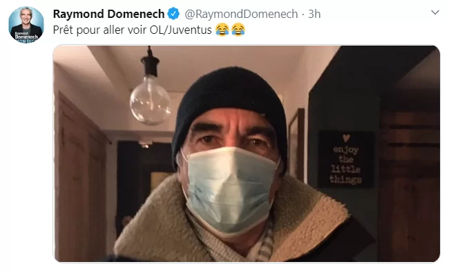FOTO – Coronavirus, la provocazione di Raymond Domenech: selfie con la mascherina prima di Lione-Juventus