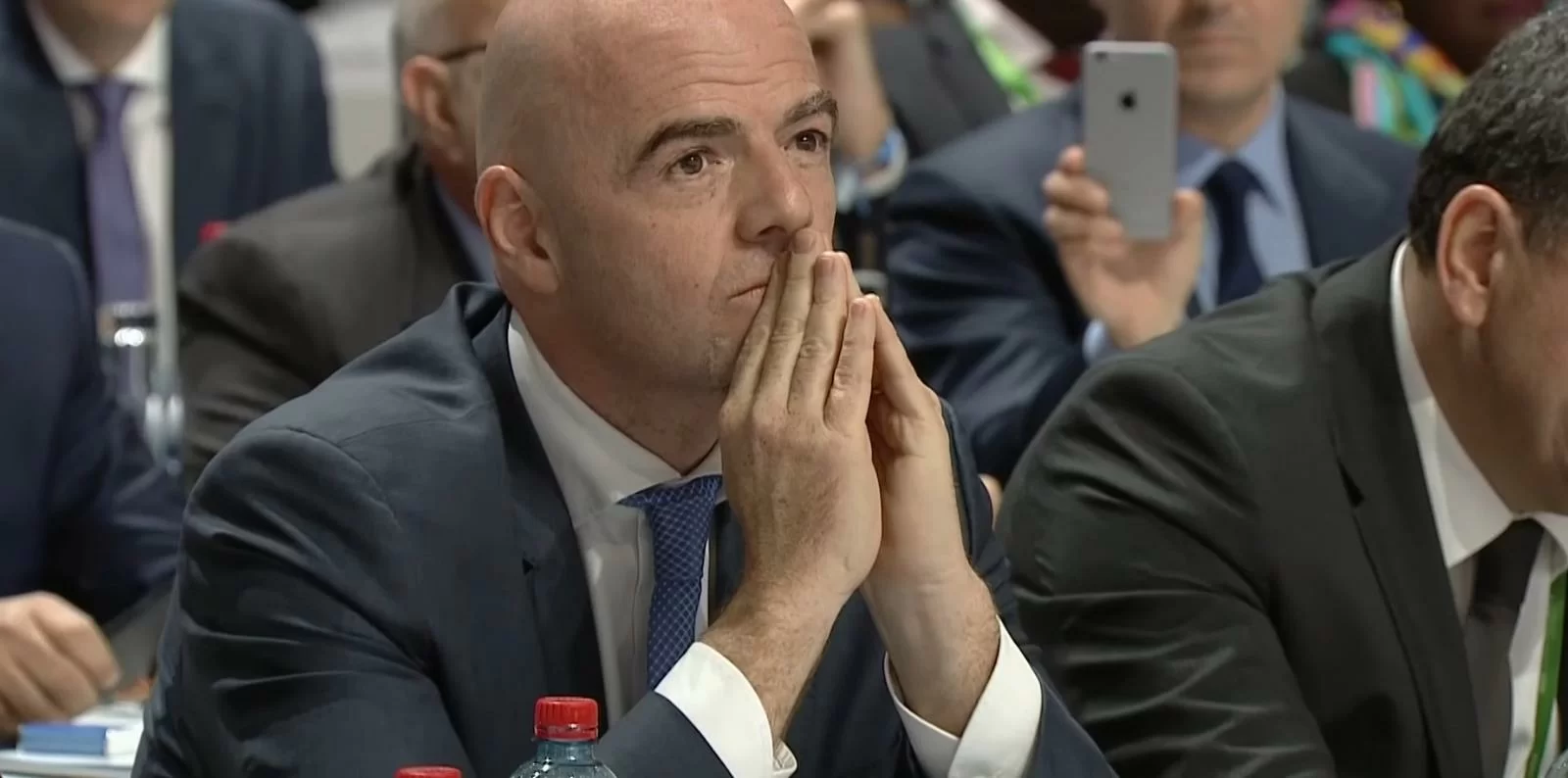 Arrivano i soldi dalla Fifa, il calcio può respirare