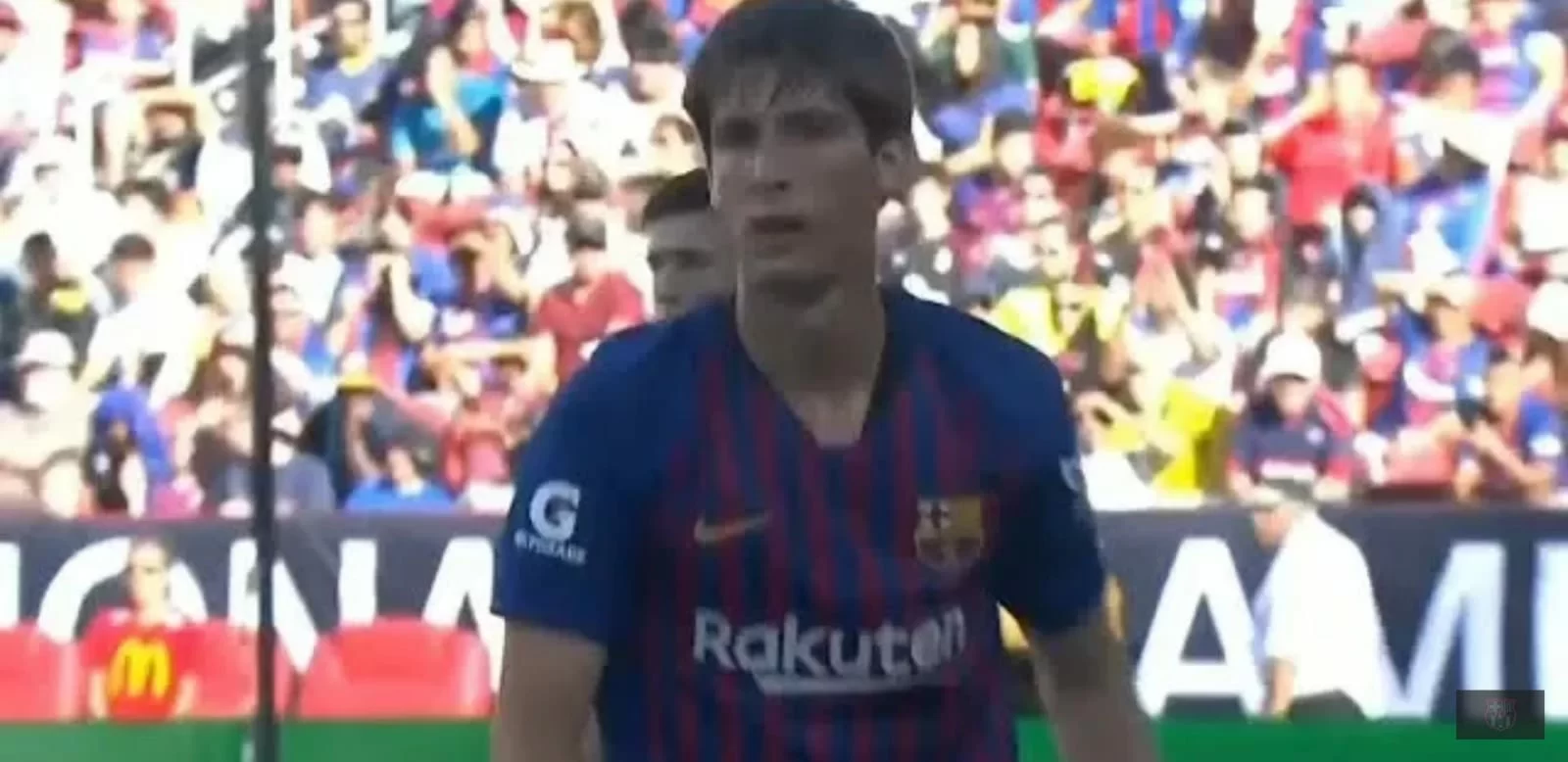 Assalto bianconero al giovane Miranda: il Barcellona temporeggia