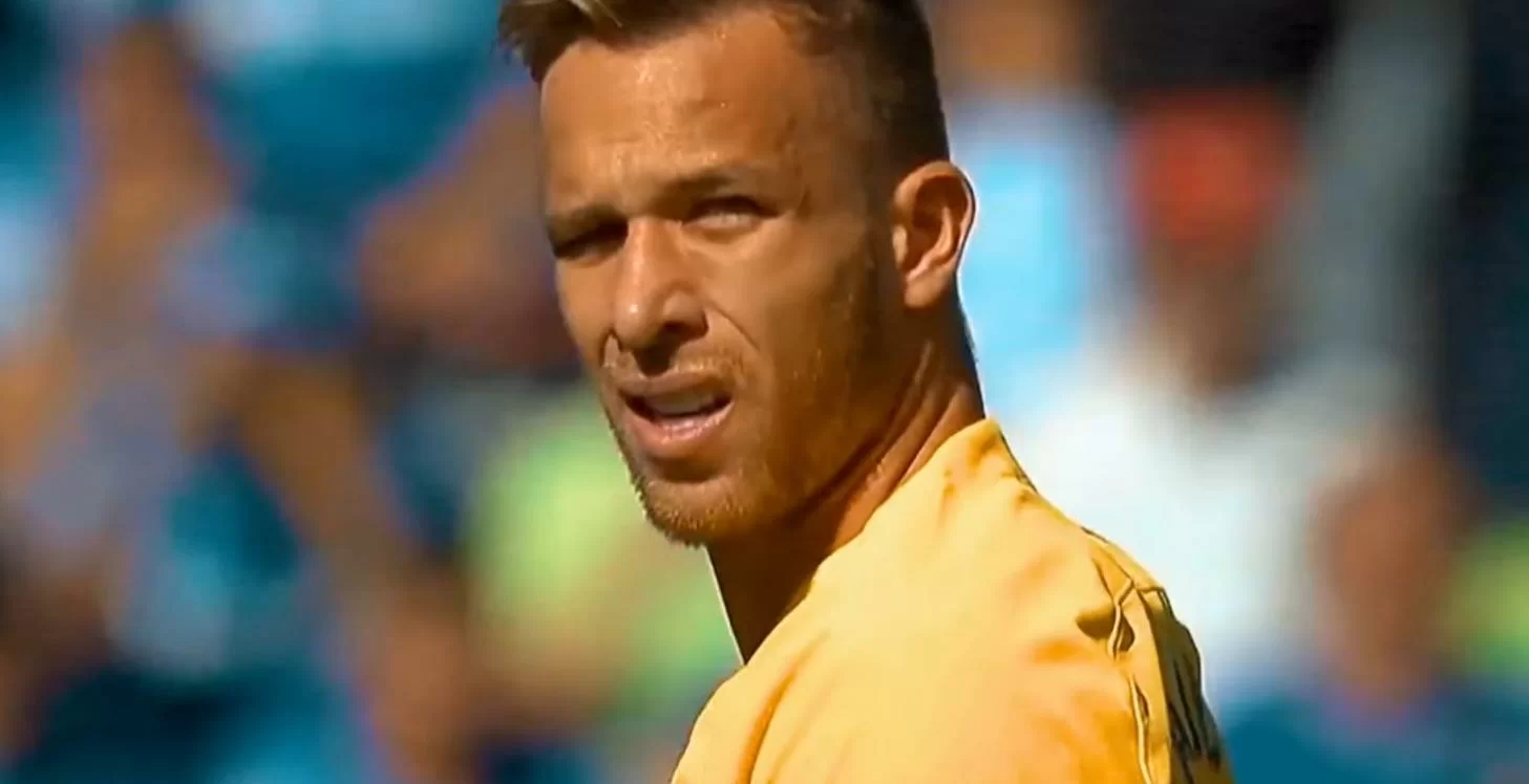 Dani Alves ha consigliato la Juventus ad Arthur