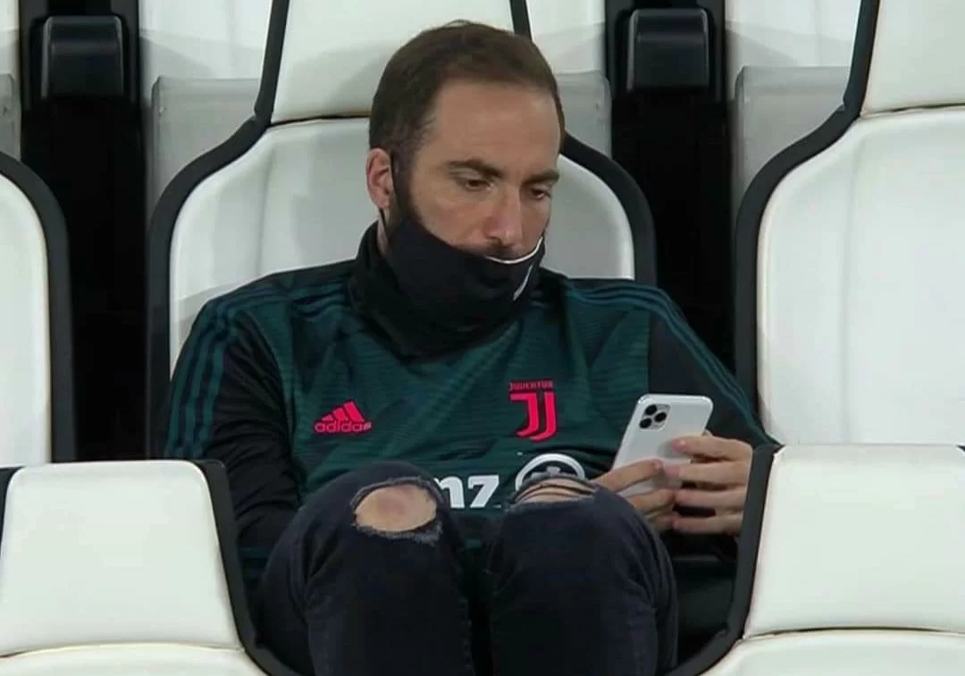 CorSport – Grana Higuain: il Pipita non rinuncia al contratto, la Juve sogna intanto Suarez e Griezmann