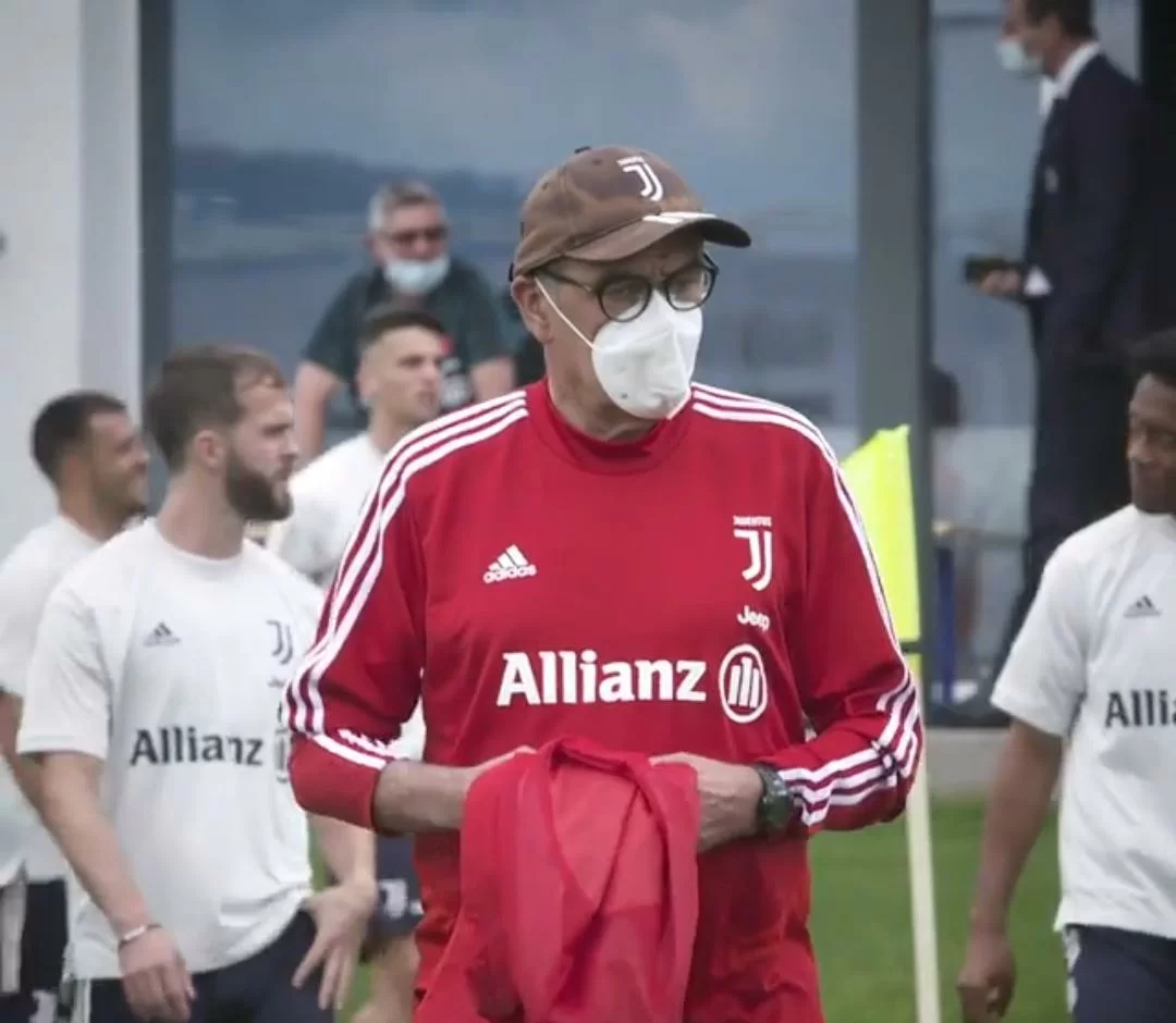 La Stampa – Sarri e Pjanic, alta tensione in allenamento. La Juve spinge per il trasferimento