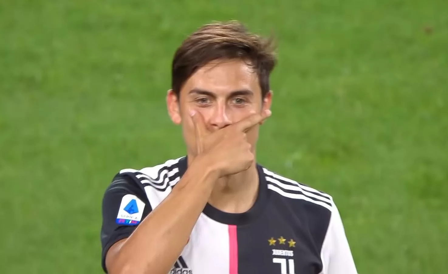 Libero: “Che fine ha fatto Dybala? Con la Juve non gioca più”