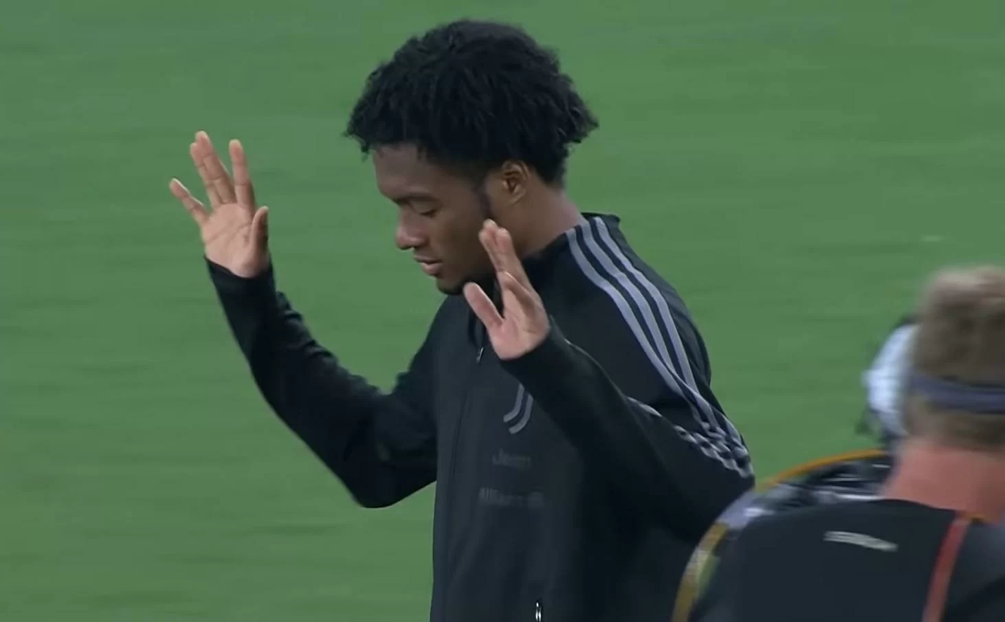 Alex Sandro e Cuadrado, Pirlo spera in un tampone negativo per averli a disposizione contro l’Inter