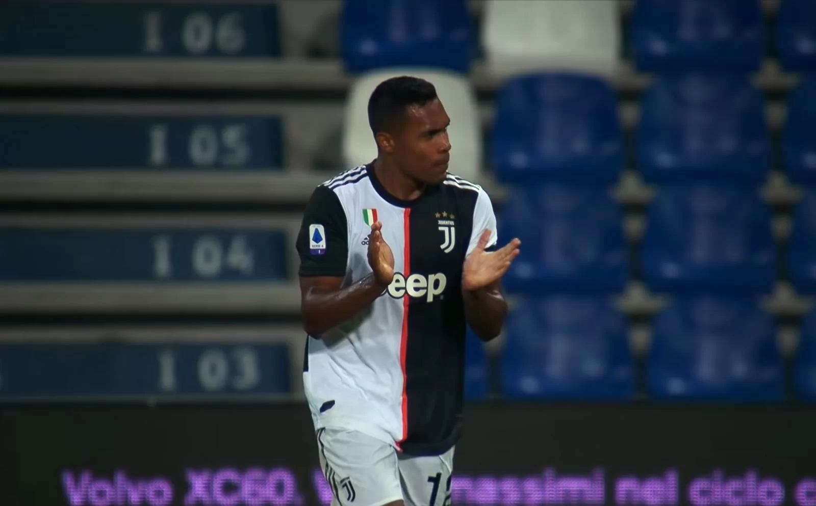 Alex Sandro in uscita: ecco quanto chiede la Juve