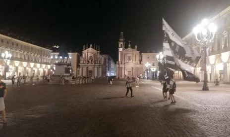 Palmeri ironizza: “Complimenti ai tifosi della Juve per il distanziamento”, ma la piazza di Torino è vuota (FOTO)