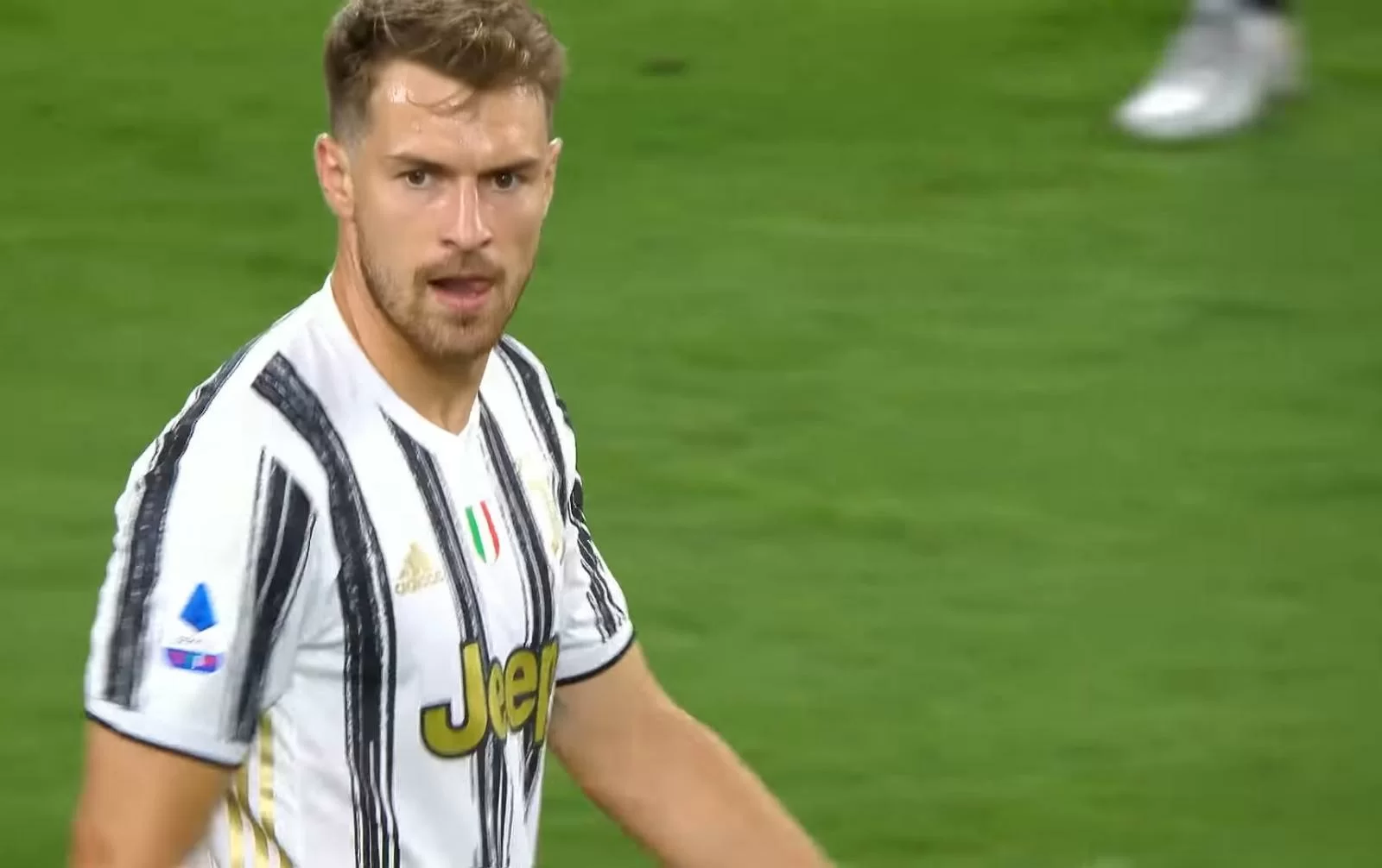 Taglio ingaggi in casa Juve: a rischio Ramsey e Rabiot