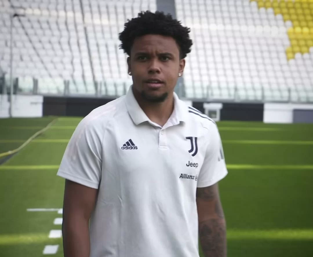 McKennie e Dybala al J Medical, l’argentino è arrivato zoppicando